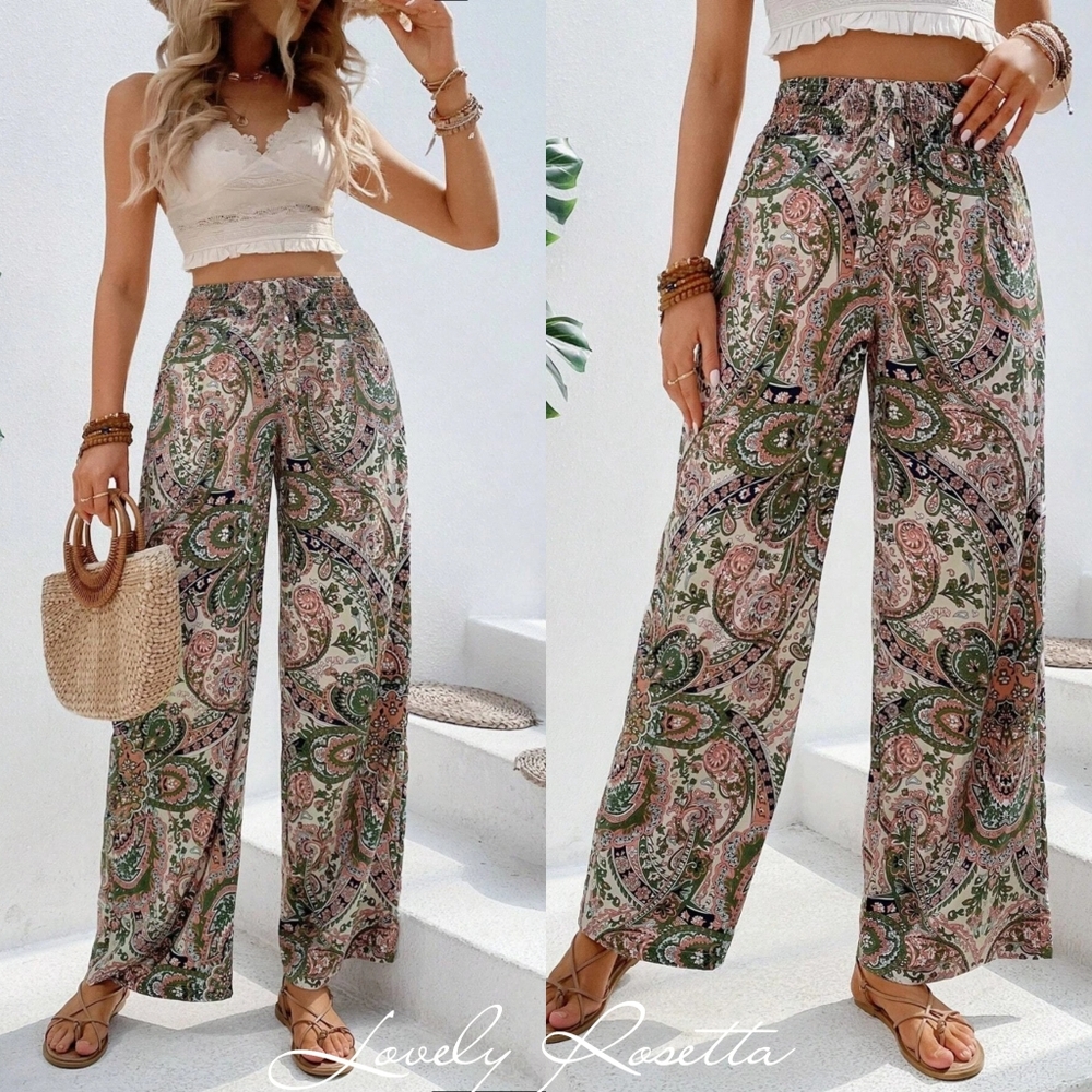 Eye-Catching Printed Wide-Leg Pants